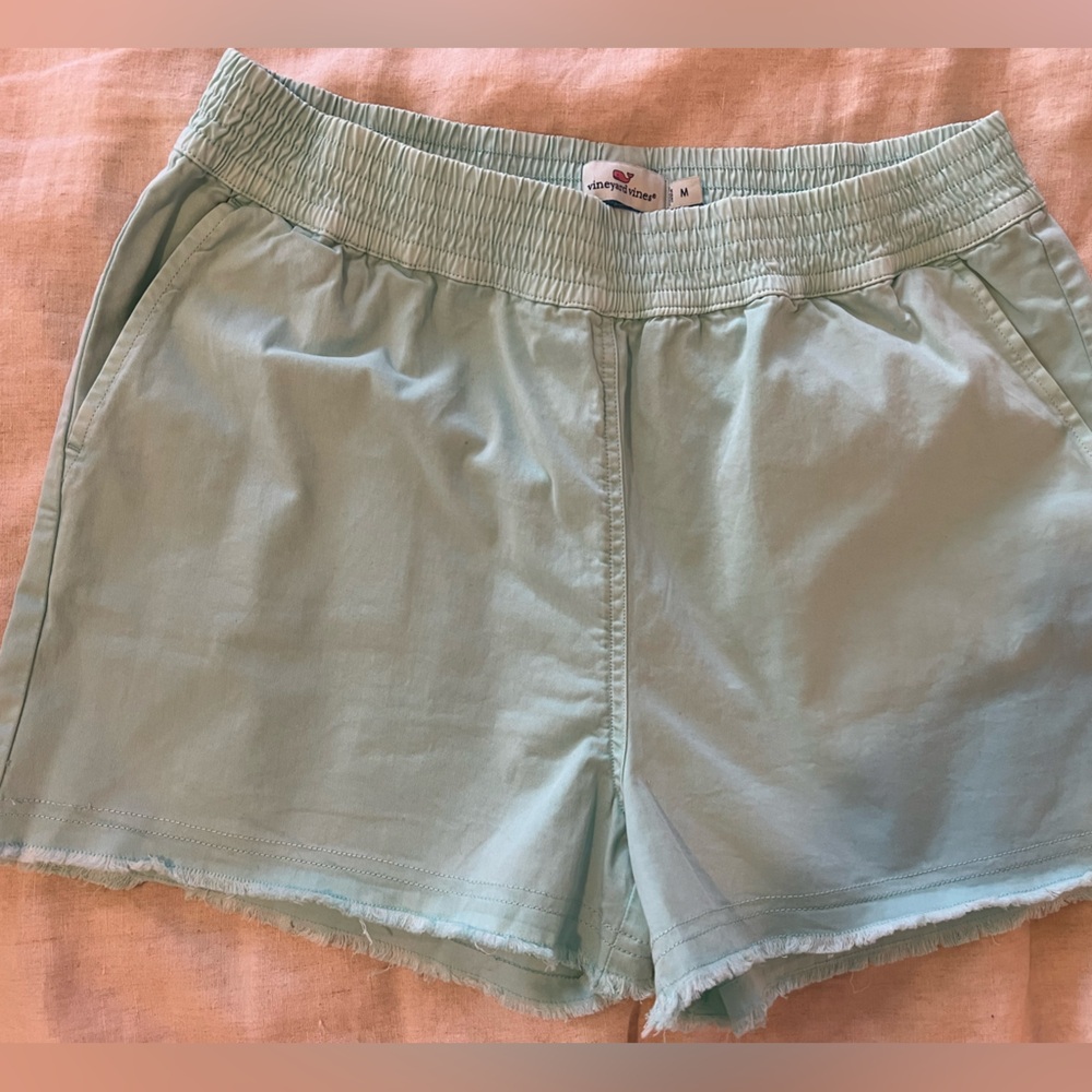 Vineyard vines shorts